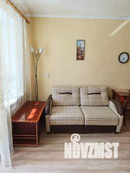 2-к квартира, посуточно, 42м2, 2/3 этаж