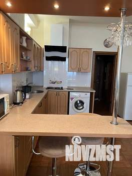 Студия квартира, посуточно, 45м2, 3/12 этаж