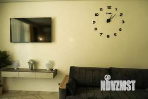 Студия квартира, посуточно, 42м2, 1/5 этаж