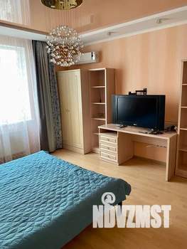 1-к квартира, посуточно, 42м2, 4/9 этаж