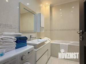 Студия квартира, посуточно, 39м2, 1/9 этаж