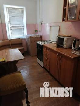 1-к квартира, посуточно, 38м2, 1/9 этаж