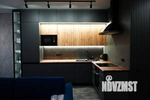 Студия квартира, посуточно, 42м2, 1/5 этаж