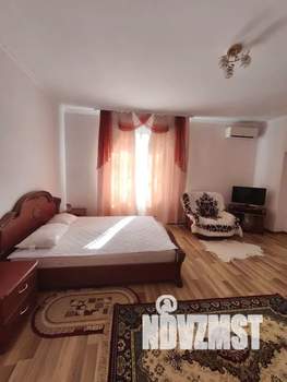 1-к квартира, посуточно, 40м2, 2/3 этаж