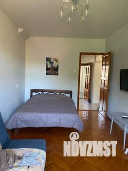 1-к квартира, посуточно, 40м2, 3/5 этаж