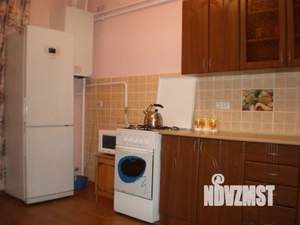 1-к квартира, посуточно, 65м2, 4/7 этаж