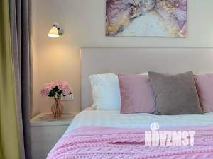 1-к квартира, посуточно, 40м2, 1/10 этаж