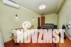 1-к квартира, посуточно, 40м2, 4/6 этаж