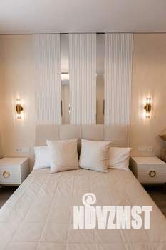 Студия квартира, посуточно, 45м2, 3/10 этаж