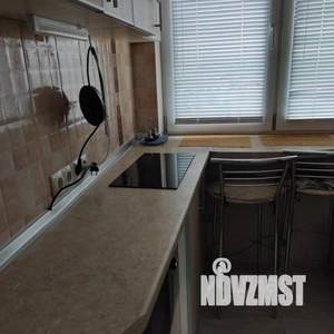 1-к квартира, посуточно, 10м2, 1/1 этаж