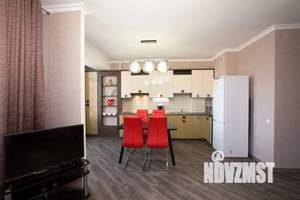 1-к квартира, посуточно, 53м2, 4/10 этаж