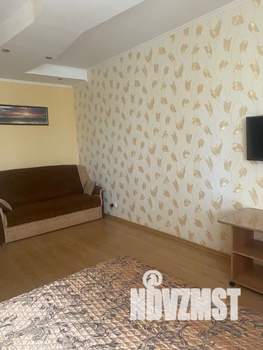 1-к квартира, посуточно, 39м2, 3/5 этаж