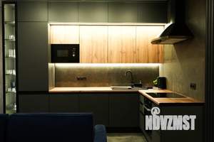 Студия квартира, посуточно, 42м2, 1/5 этаж