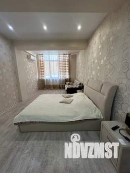 Студия квартира, посуточно, 47м2, 5/13 этаж