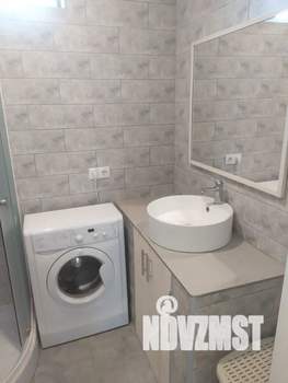 Студия квартира, посуточно, 40м2, 1/2 этаж