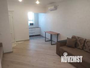 Студия квартира, посуточно, 40м2, 1/2 этаж