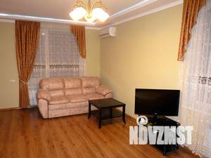 2-к квартира, на длительный срок, 66м2, 2/2 этаж