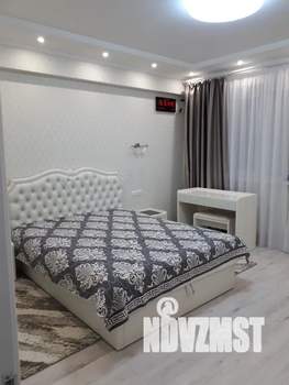 1-к квартира, посуточно, 40м2, 1/10 этаж