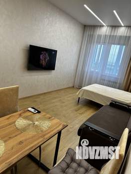 Студия квартира, посуточно, 33м2, 11/16 этаж