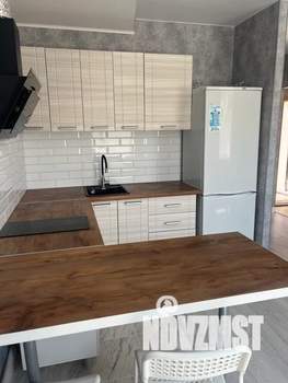 Студия квартира, посуточно, 30м2, 1/3 этаж