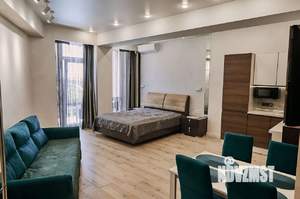 Студия квартира, посуточно, 44м2, 6/10 этаж