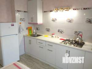 1-к квартира, посуточно, 38м2, 3/10 этаж