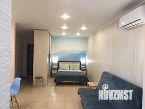 Студия квартира, посуточно, 40м2, 8/10 этаж