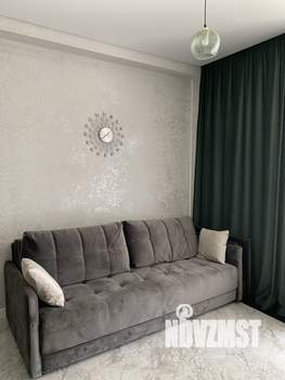 Студия квартира, посуточно, 35м2, 1/5 этаж