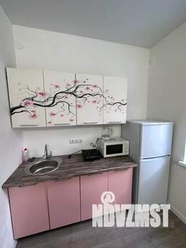 Студия квартира, посуточно, 30м2, 1/3 этаж