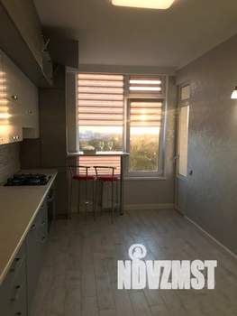 1-к квартира, посуточно, 54м2, 4/10 этаж
