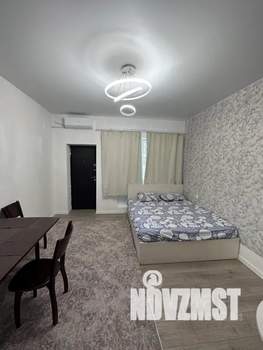 Студия квартира, посуточно, 30м2, 1/3 этаж