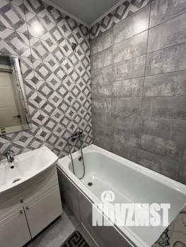 Студия квартира, посуточно, 30м2, 1/3 этаж