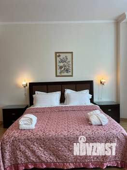 Студия квартира, посуточно, 42м2, 3/9 этаж