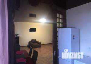 Студия квартира, посуточно, 42м2, 5/5 этаж