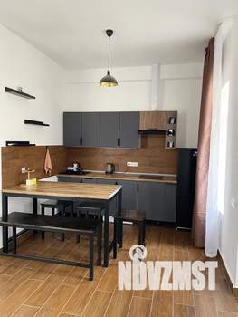 Студия квартира, посуточно, 40м2, 1/2 этаж