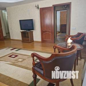 3-к квартира, посуточно, 114м2, 1/3 этаж