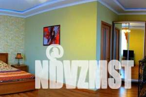 2-к квартира, посуточно, 66м2, 2/2 этаж