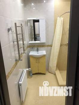 Студия квартира, посуточно, 40м2, 1/3 этаж