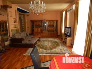 3-к квартира, посуточно, 110м2, 3/3 этаж