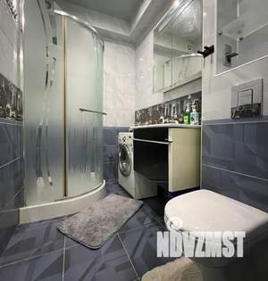 Студия квартира, посуточно, 40м2, 1/5 этаж