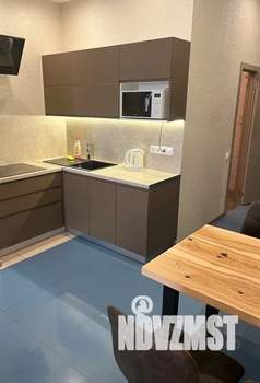 Студия квартира, посуточно, 40м2, 1/9 этаж