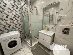 Студия квартира, посуточно, 41м2, 3/10 этаж