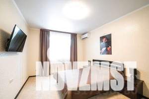 1-к квартира, посуточно, 40м2, 2/10 этаж