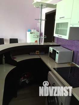 1-к квартира, посуточно, 43м2, 4/10 этаж