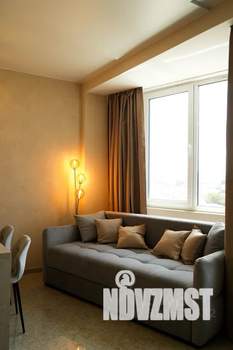 Студия квартира, посуточно, 45м2, 5/5 этаж