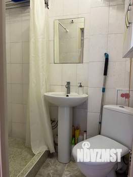 Студия квартира, посуточно, 35м2, 2/4 этаж