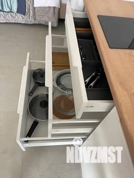 Студия квартира, посуточно, 35м2, 1/3 этаж