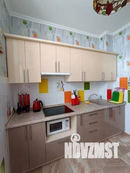 1-к квартира, посуточно, 49м2, 1/1 этаж