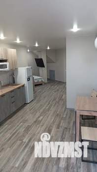 Студия квартира, посуточно, 40м2, 1/3 этаж