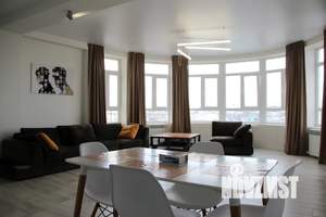 2-к квартира, посуточно, 78м2, 8/10 этаж